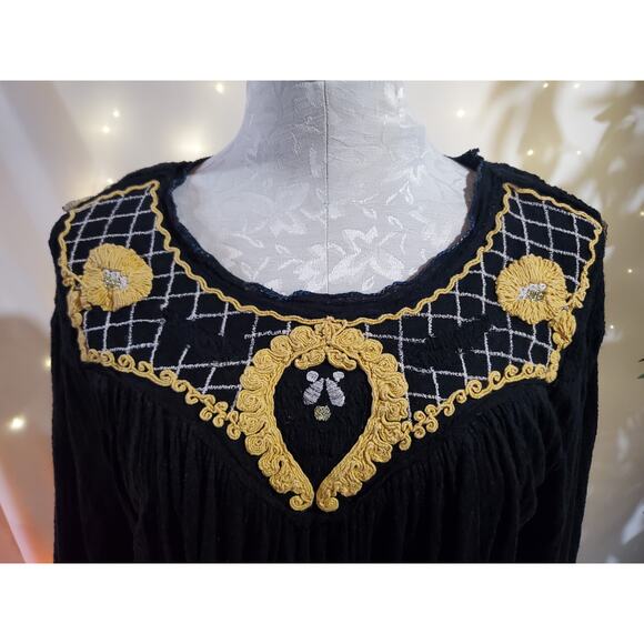 Free People Begonia Embroidered Black Flowy Boho Top Womens Size M Gold Hippie - Picture 4 of 12